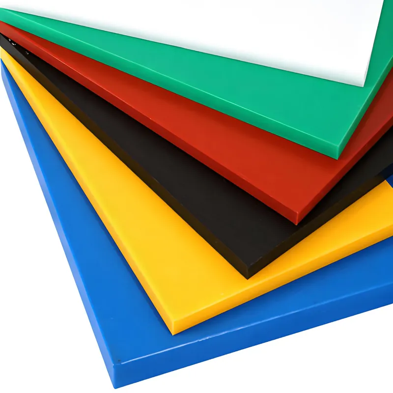 זכוכית צבועה